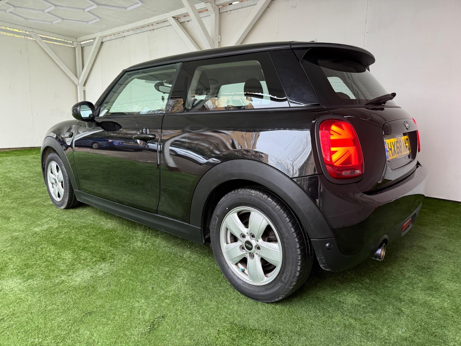 Used MINI Hatch 2018 for sale - 76839709: Photo 9