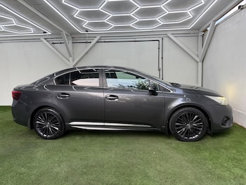 Used Toyota Avensis 2015 for sale - 79076022: Photo