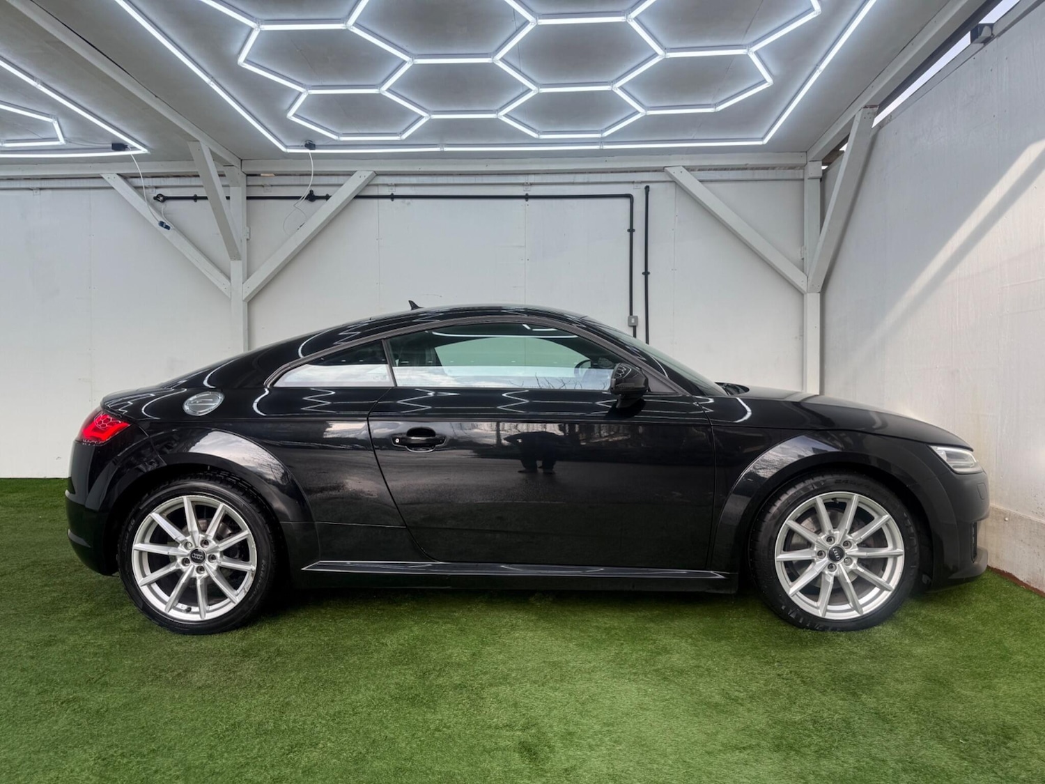 Used Audi TT 2014 for sale - 77549573: Photo 2