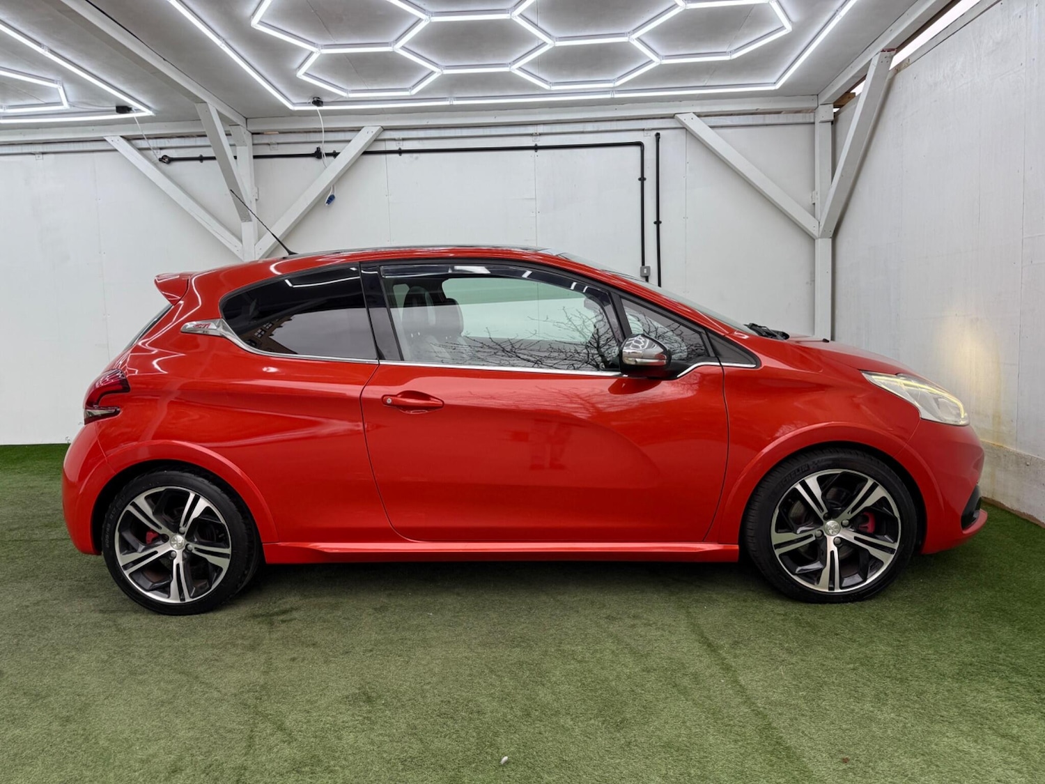 Used Peugeot 208 2016 for sale - 78007170: Photo 2