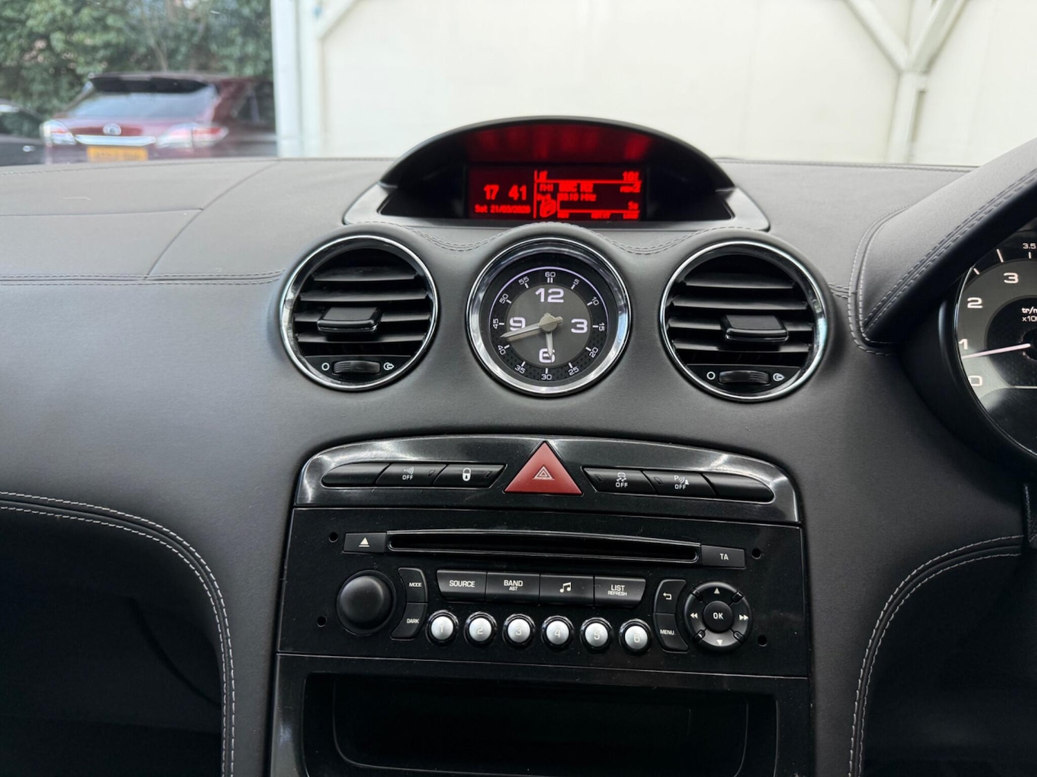 Used Peugeot RCZ for sale - 78127745: Photo 28