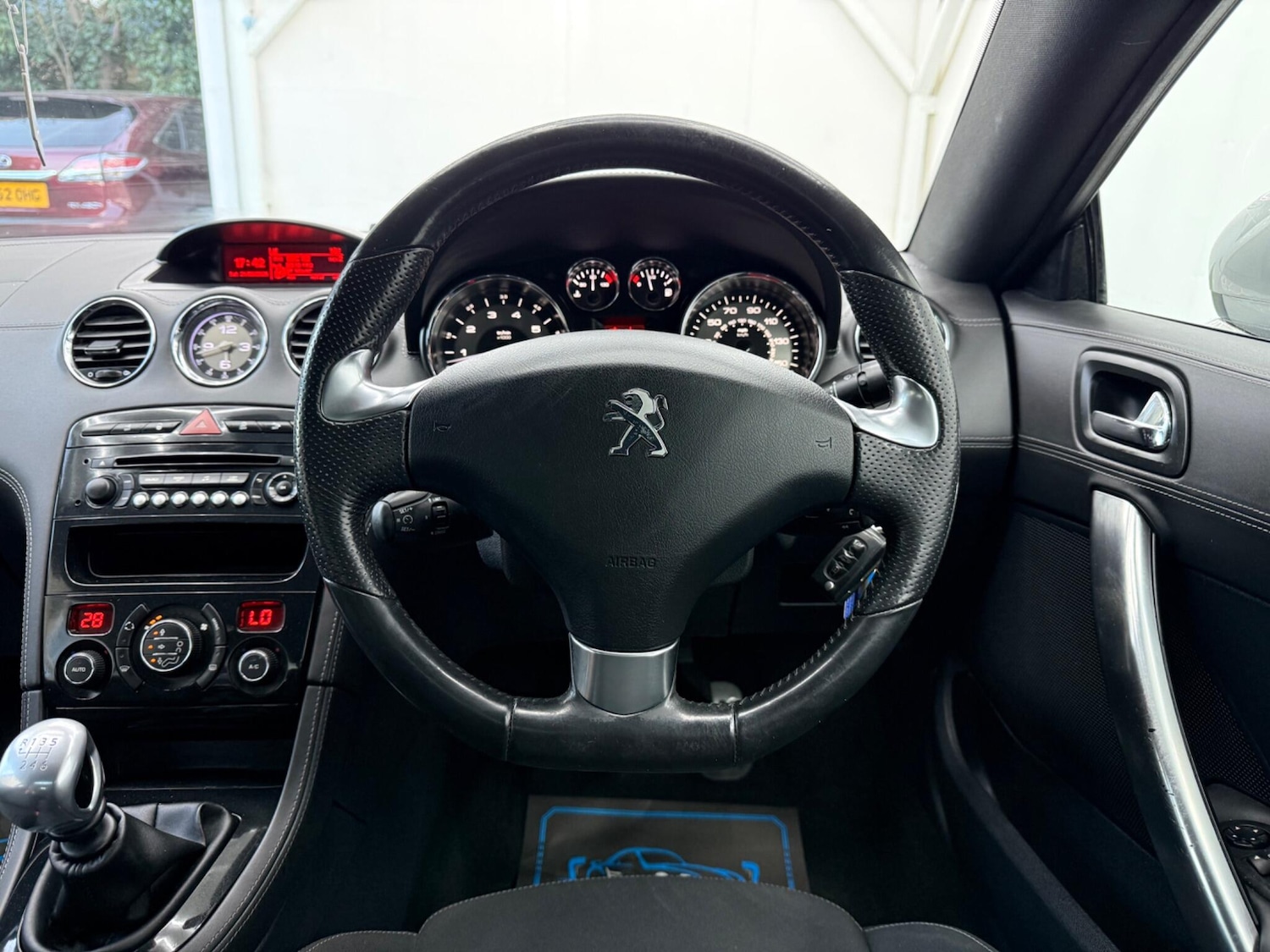 Used Peugeot RCZ for sale - 78127745: Photo 31