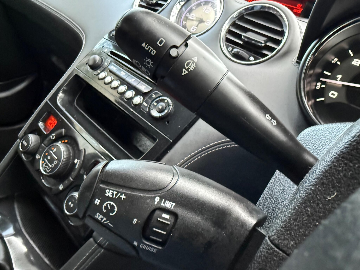 Used Peugeot RCZ for sale - 78127745: Photo 33