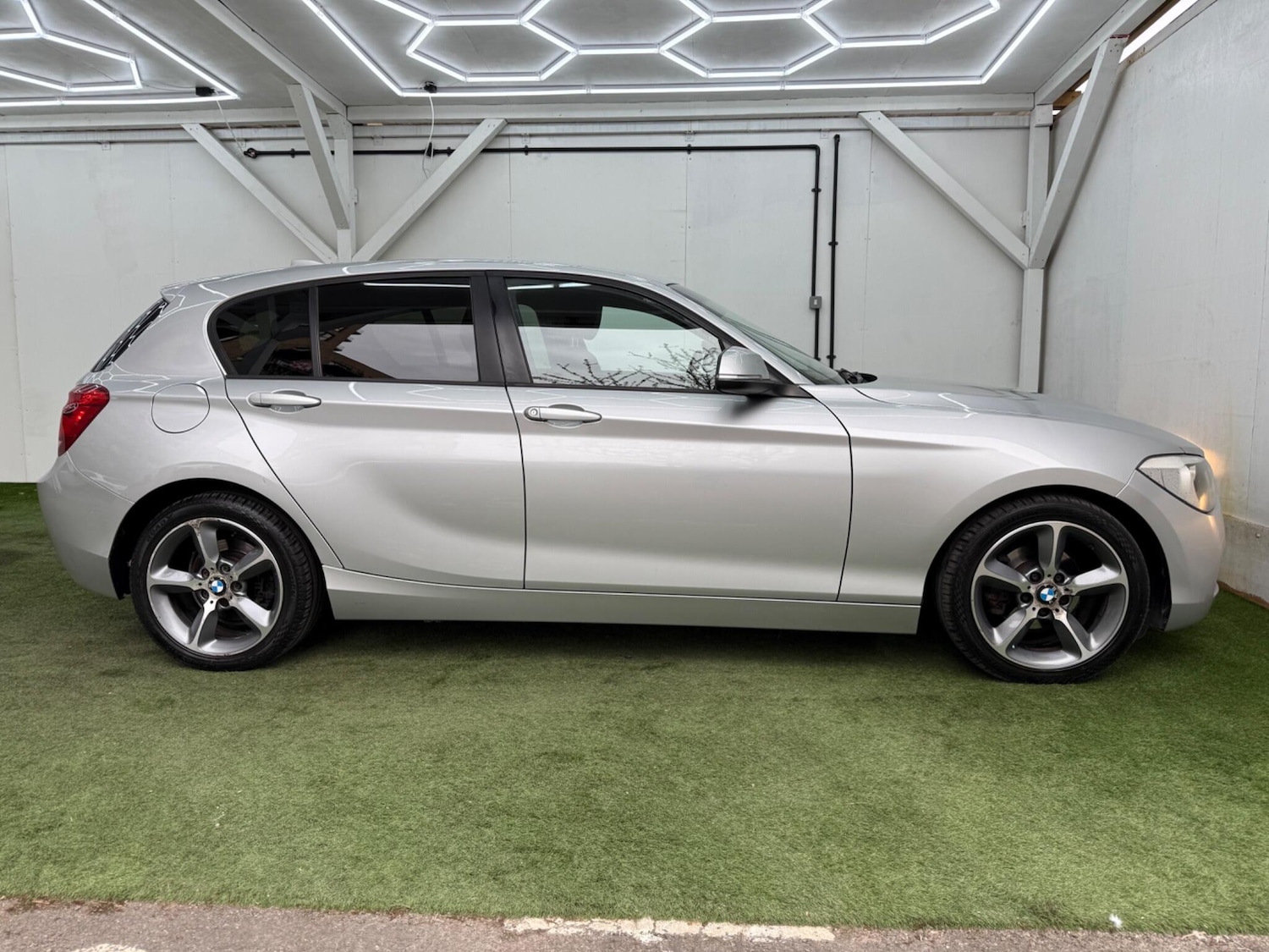 Used BMW 1 Series 2011 for sale - 78099975: Photo 2