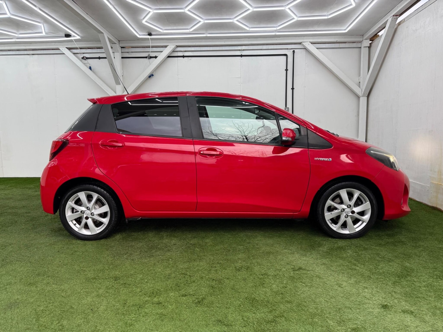 Used Toyota Yaris for sale - 77291355: Photo 2