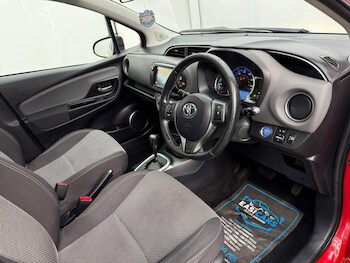 Used Toyota Yaris 2015 for sale - 77291355: Photo