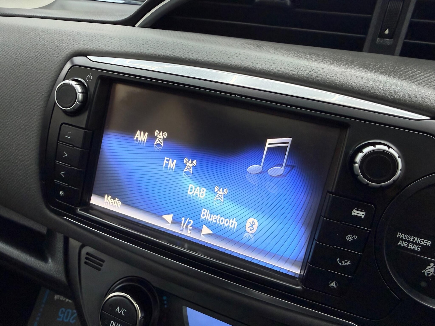 Used Toyota Yaris for sale - 77291355: Photo 45