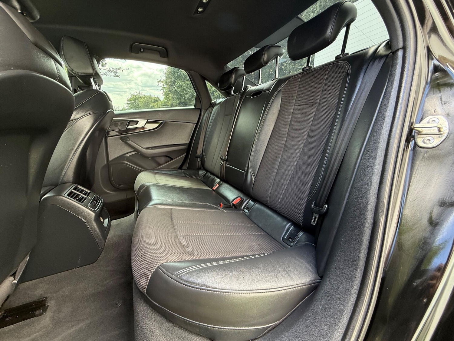 Used Audi A4 2016 for sale - 77050247: Photo 24