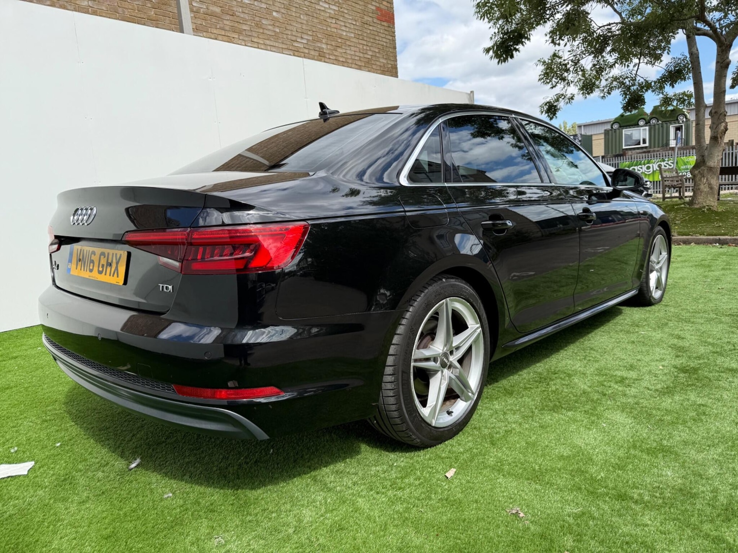 Used Audi A4 2016 for sale - 77050247: Photo 6