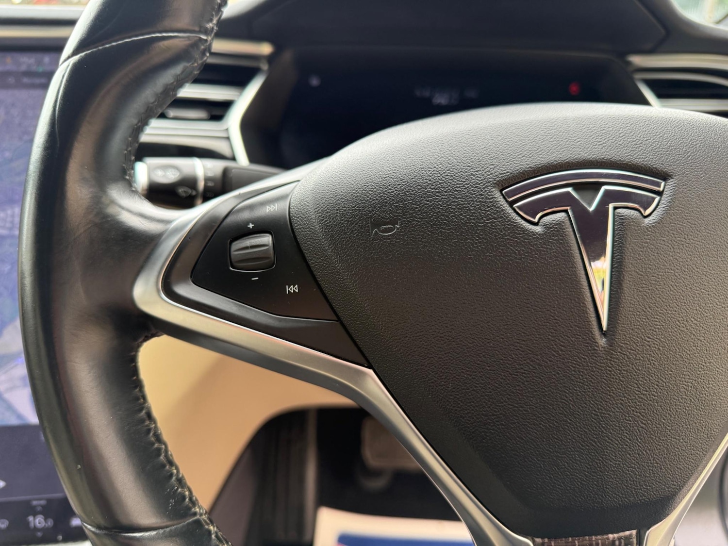 Used Tesla Model S 2016 for sale - 76942497: Photo 38