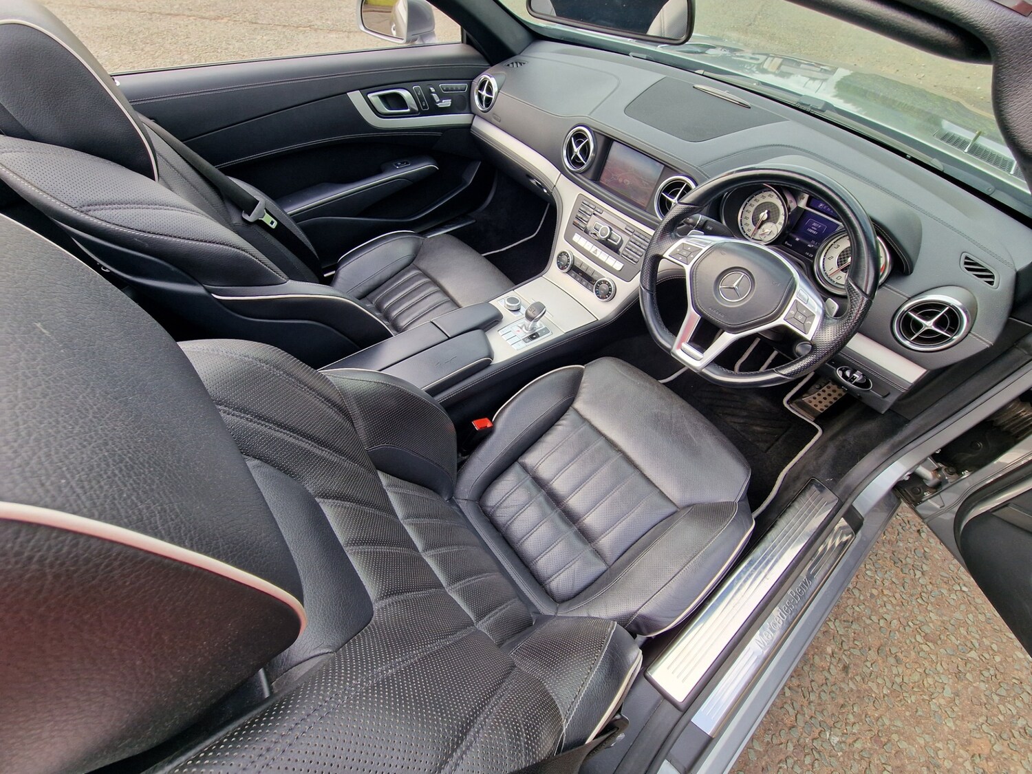 Used Mercedes-Benz SL 2013 for sale - 77938545: Photo 33
