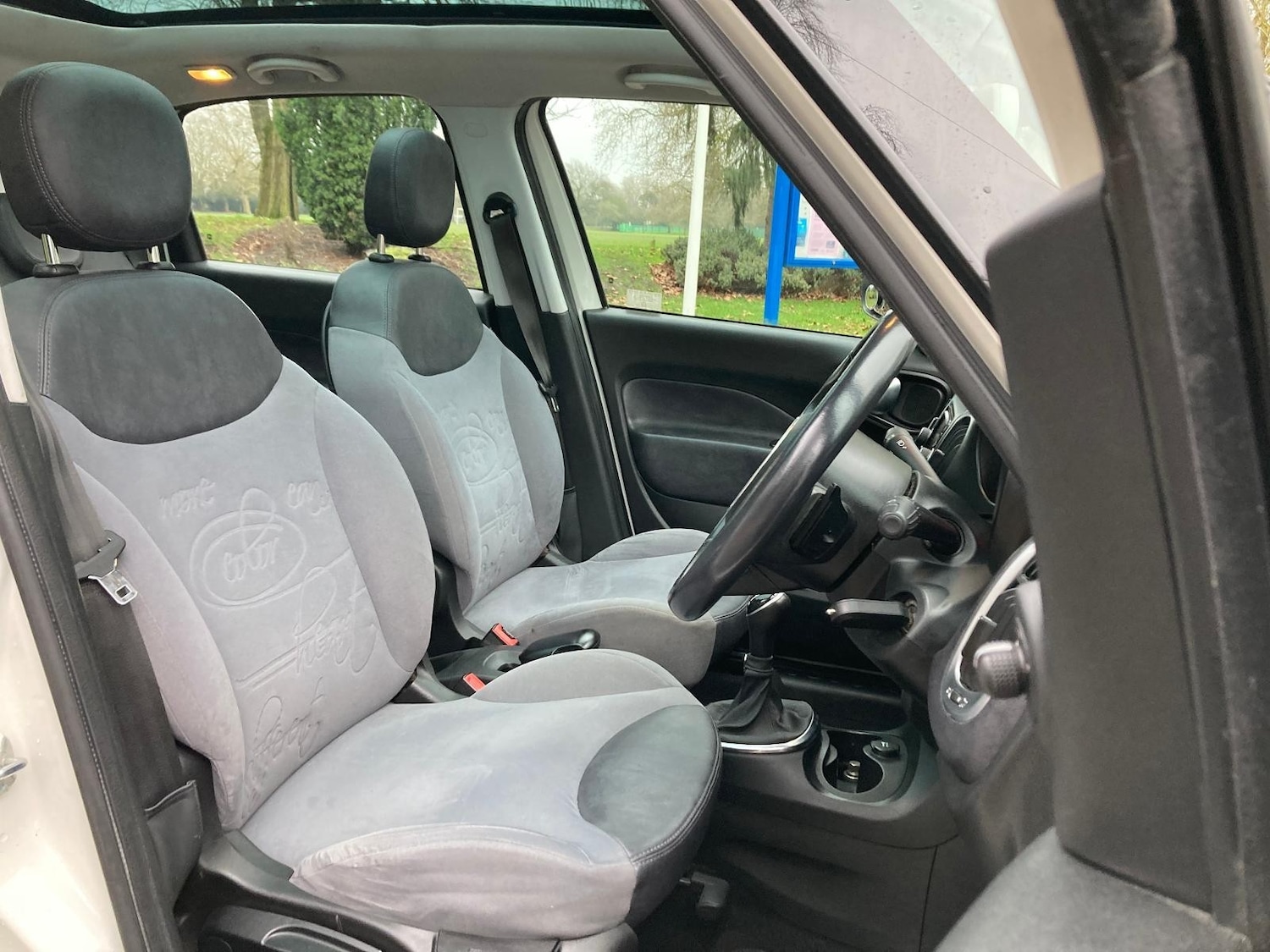 Used Fiat 500L 2013 for sale - 77934456: Photo 11