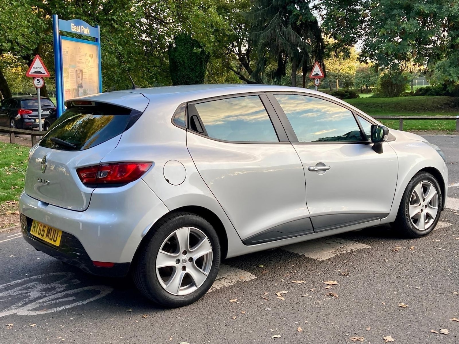 Used Renault Clio 2015 for sale - 77934424: Photo 4