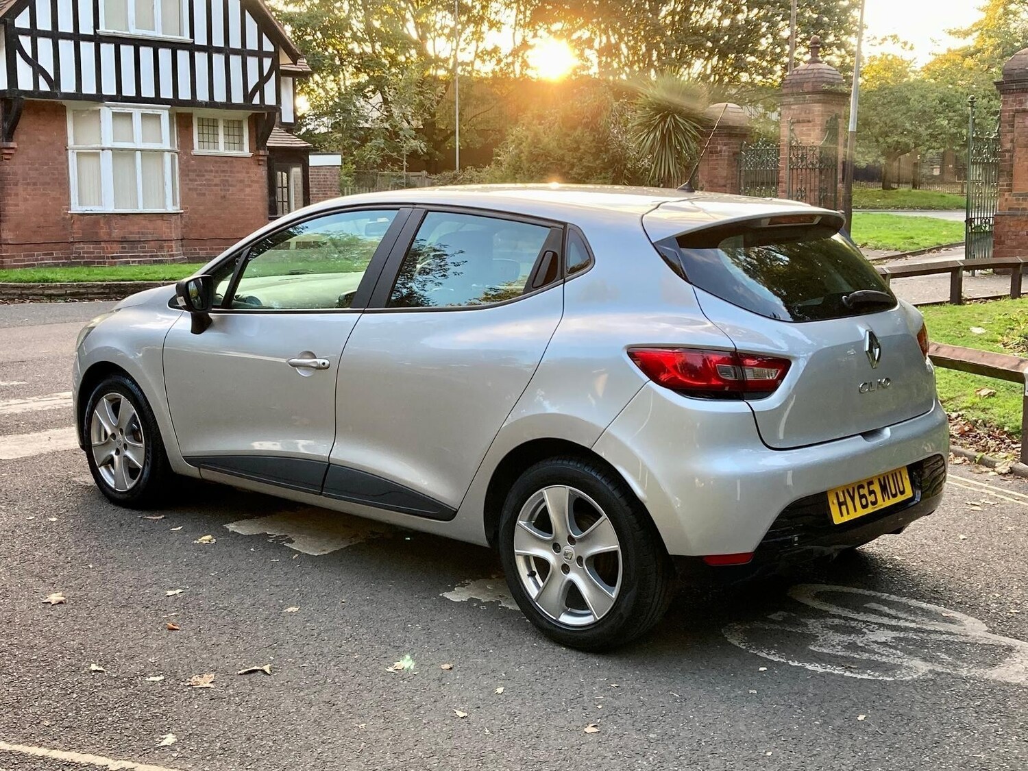 Used Renault Clio 2015 for sale - 77934424: Photo 6