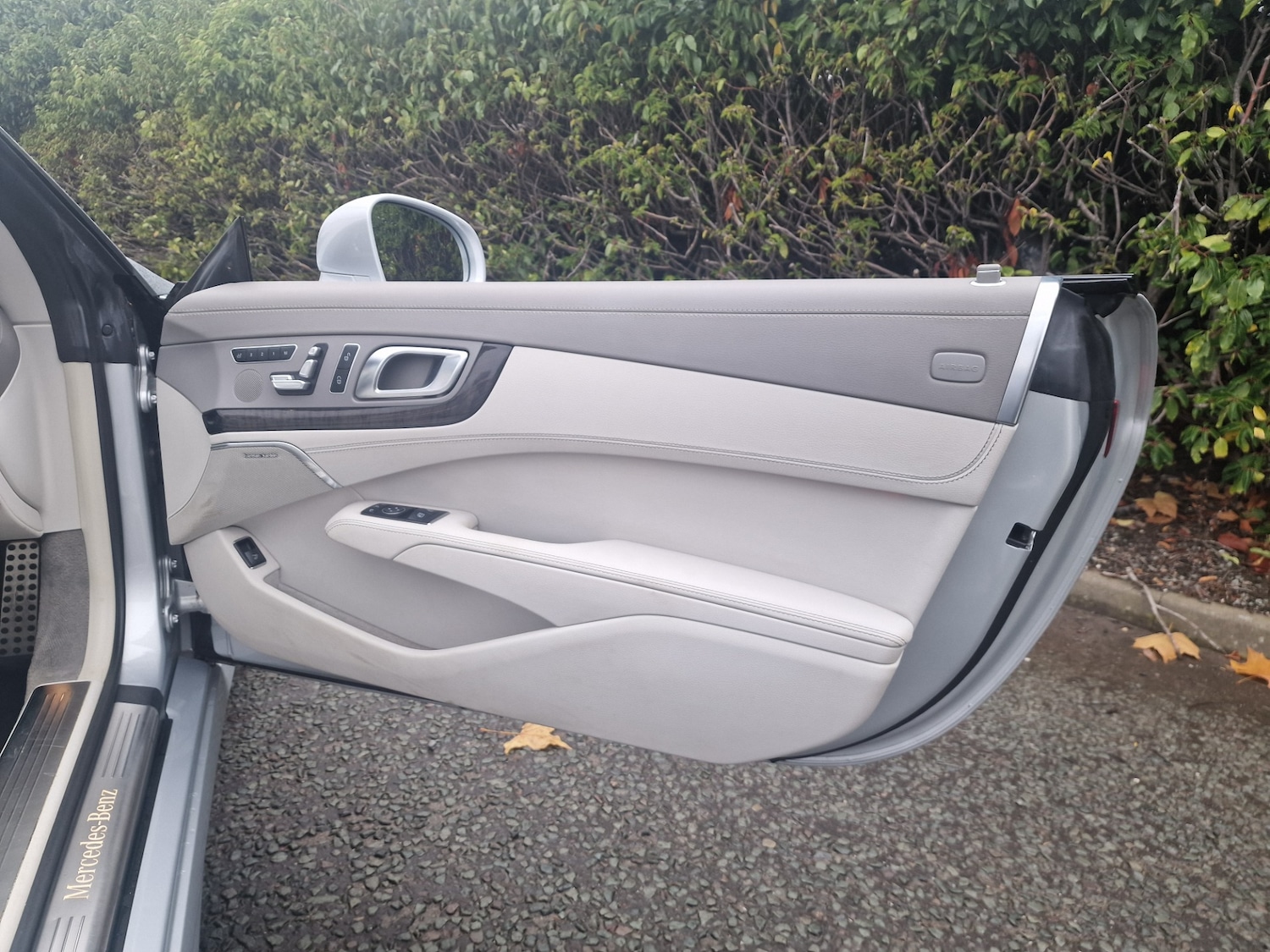 Used Mercedes-Benz SL 2012 for sale - 77938558: Photo 39