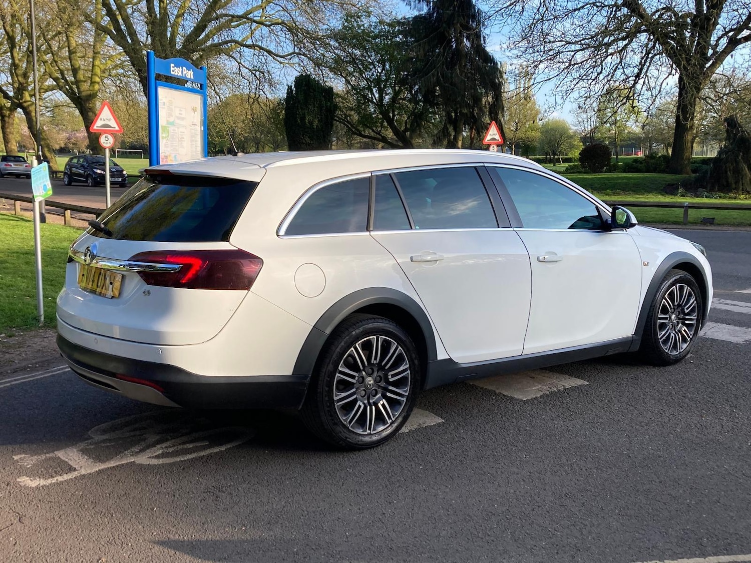 Used Vauxhall Insignia 2014 for sale - 77934452: Photo 5
