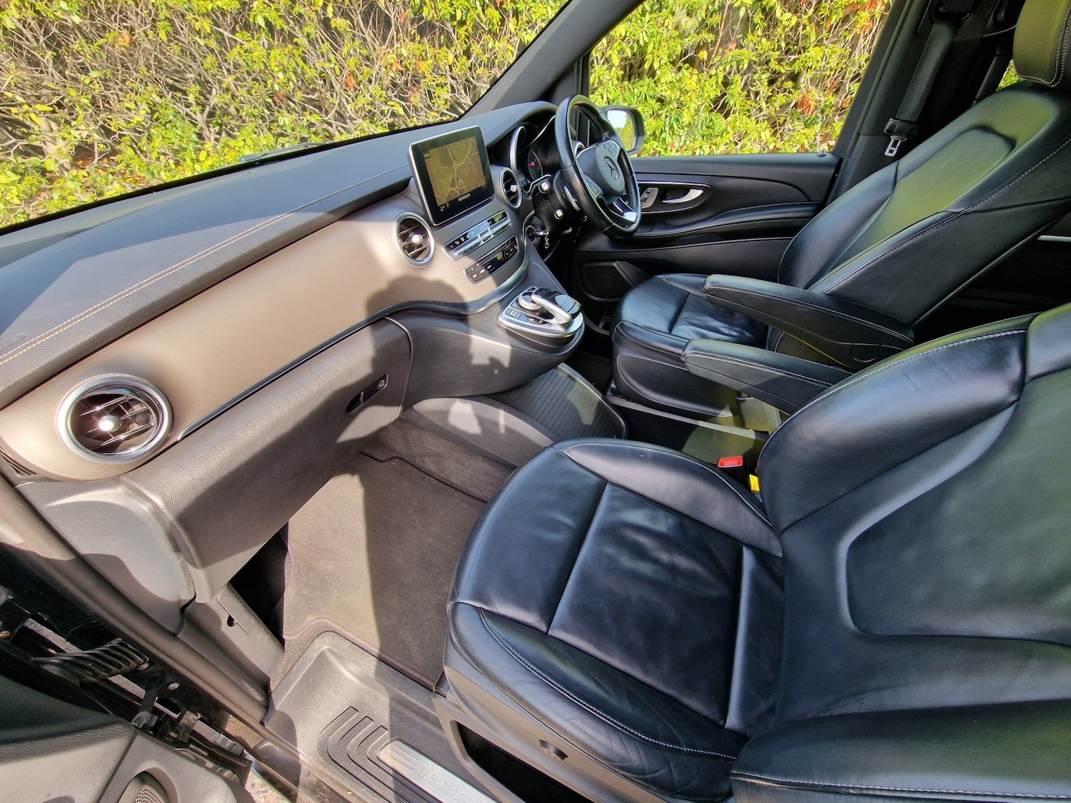 Used Mercedes-Benz V-Class 2015 for sale - 77938521: Photo 30