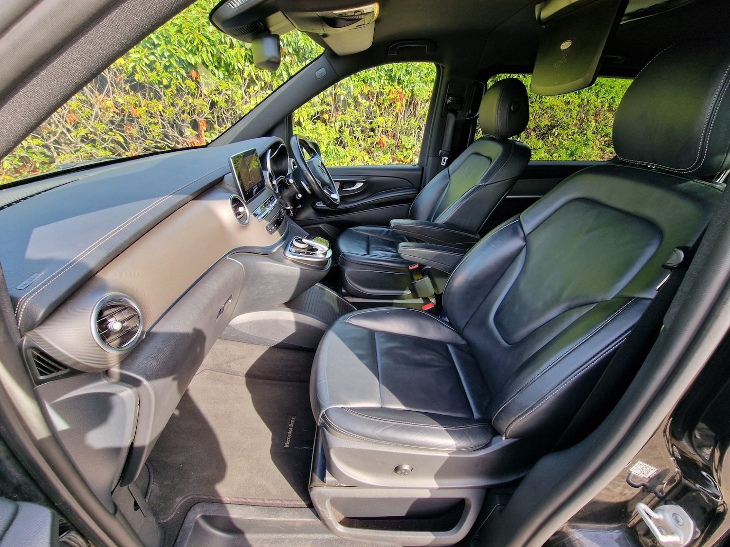 Used Mercedes-Benz V-Class 2015 for sale - 77938521: Photo 31