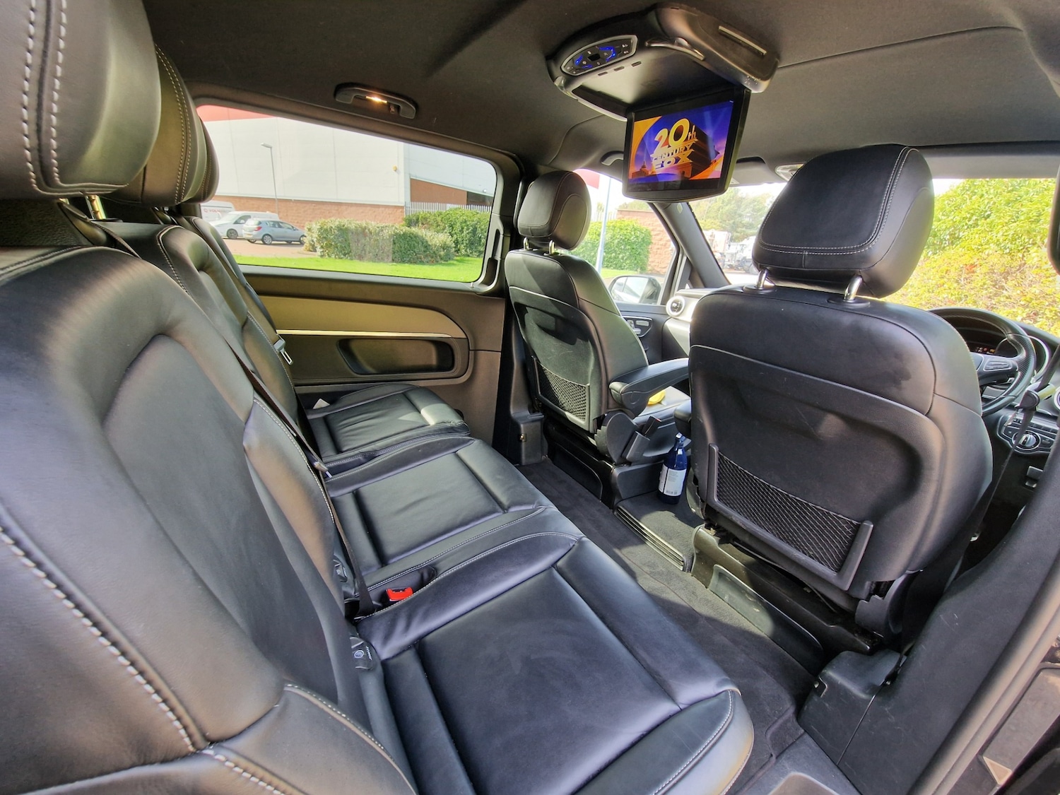 Used Mercedes-Benz V-Class 2015 for sale - 77938521: Photo 46