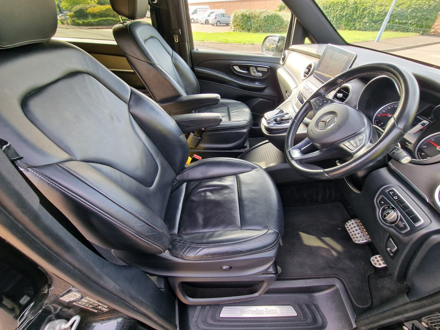 Used Mercedes-Benz V-Class 2015 for sale - 77938521: Photo 50