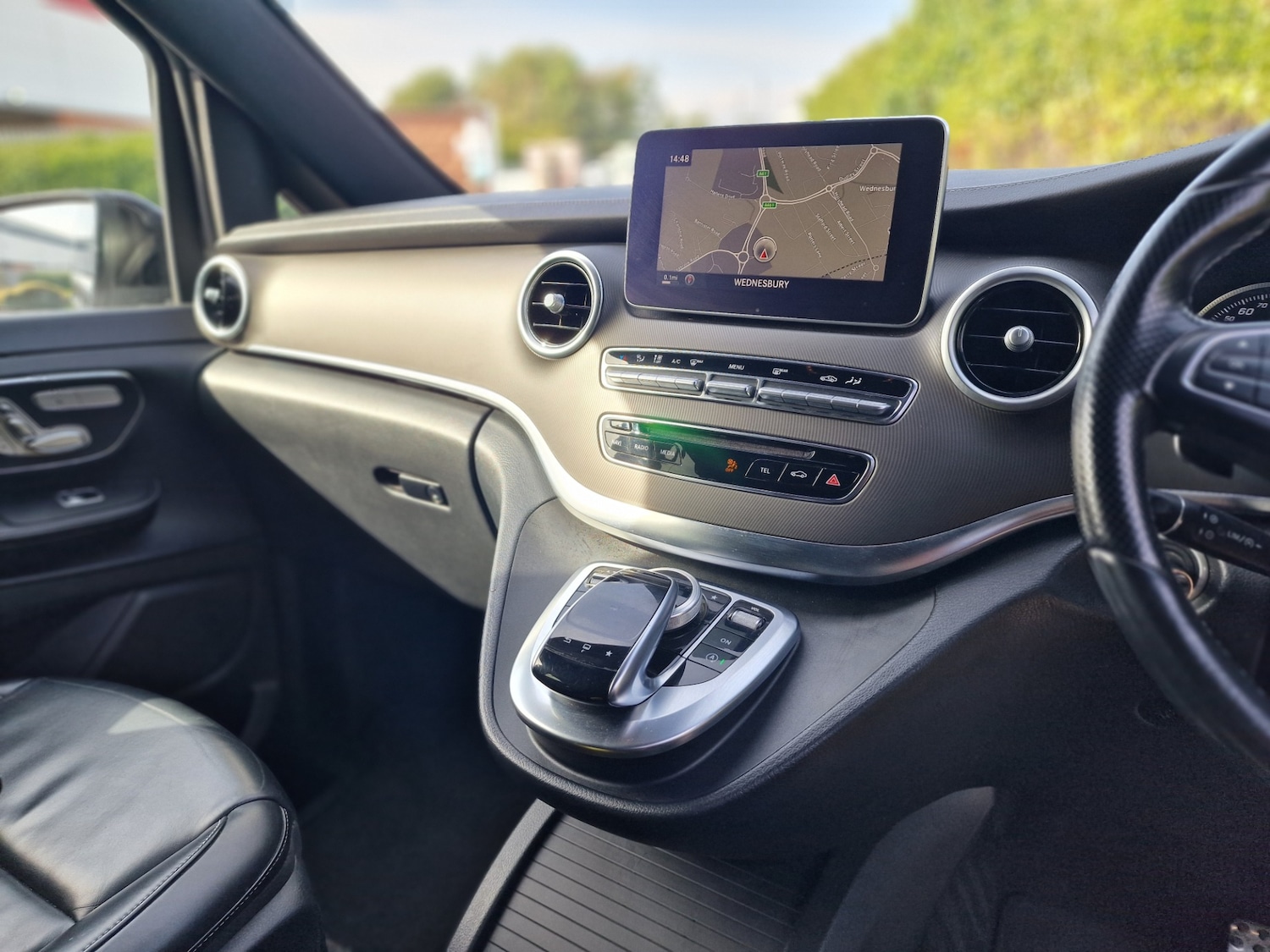 Used Mercedes-Benz V-Class 2015 for sale - 77938521: Photo 54