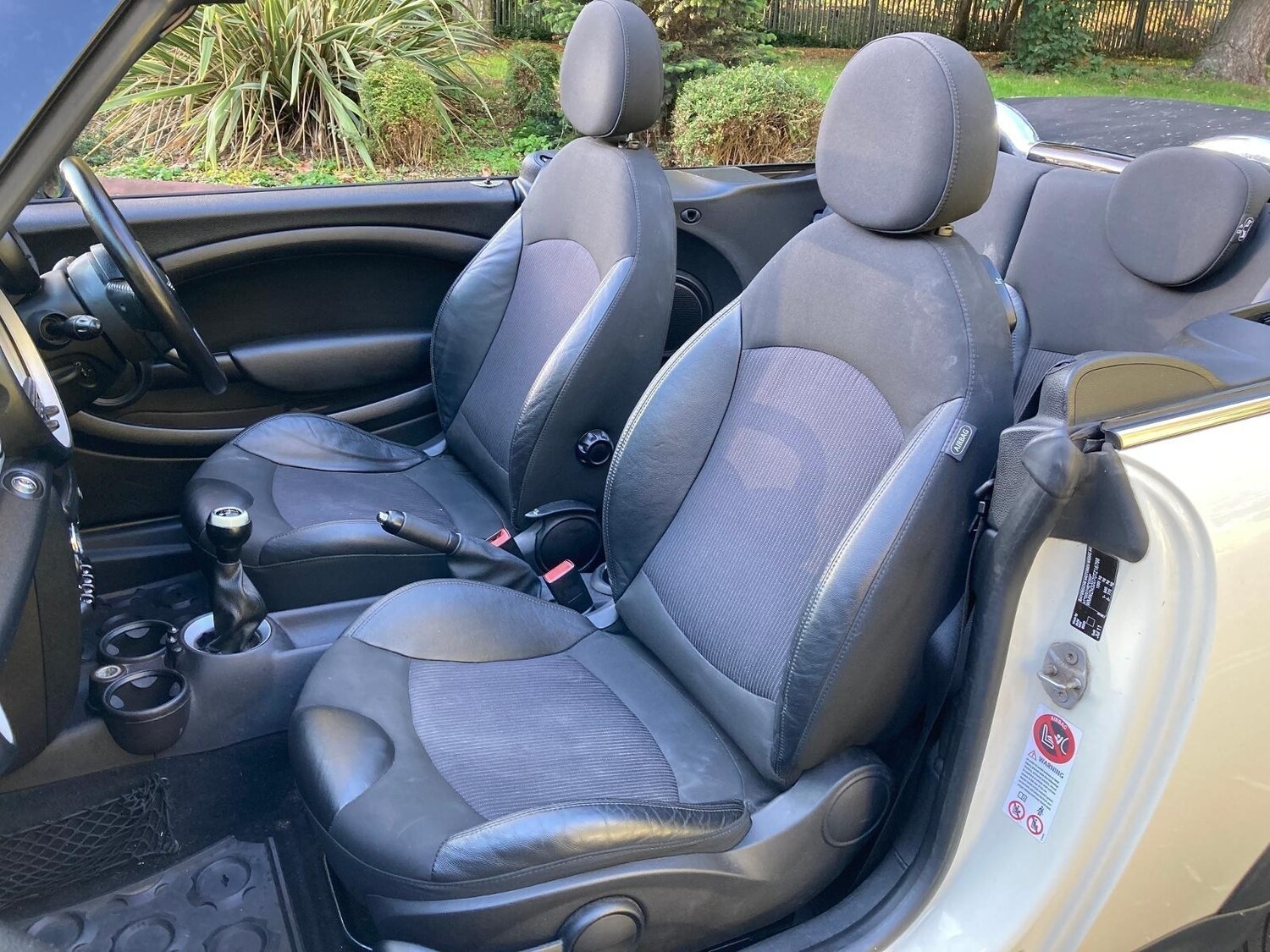 Used MINI Convertible 2011 for sale - 77934425: Photo 15