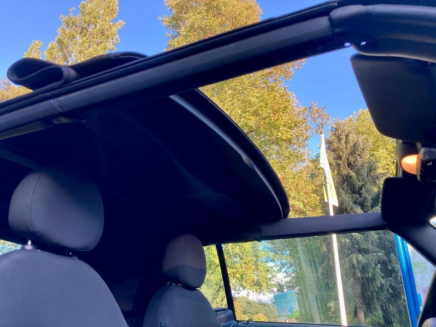 Used MINI Convertible 2011 for sale - 77934425: Photo 16