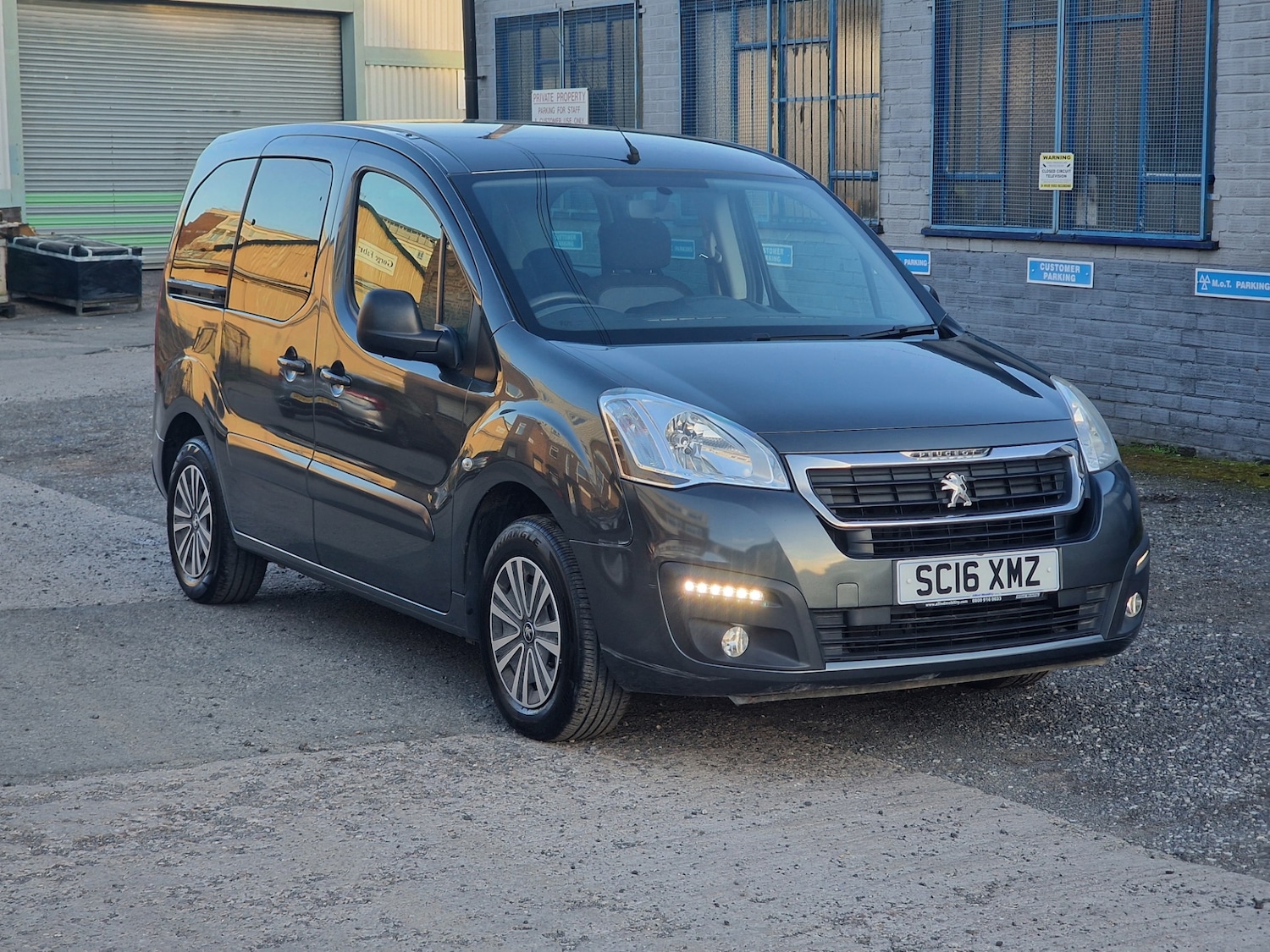 Used Peugeot Partner Tepee 2016 for sale - 77973114: Photo 4