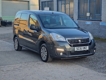 Used Peugeot Partner Tepee 2016 for sale - 77973114: Photo