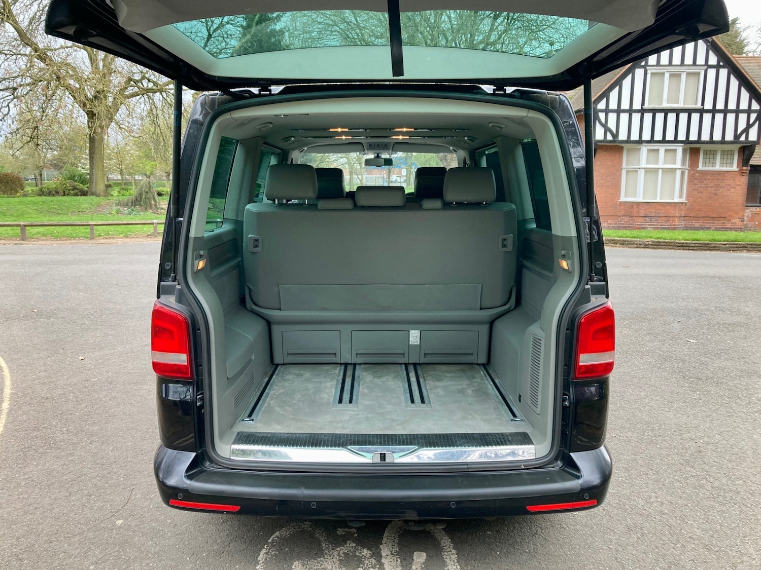 Used Volkswagen Caravelle 2013 for sale - 77934448: Photo 7