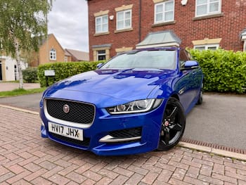 Used Jaguar XE 2017 for sale - 79815320: Photo