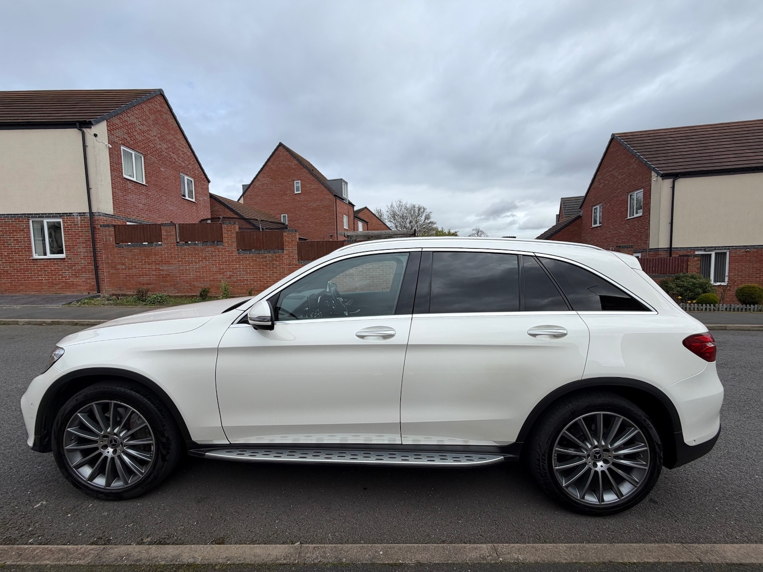 Used Mercedes-Benz GLC 2019 for sale - 77989183: Photo 11