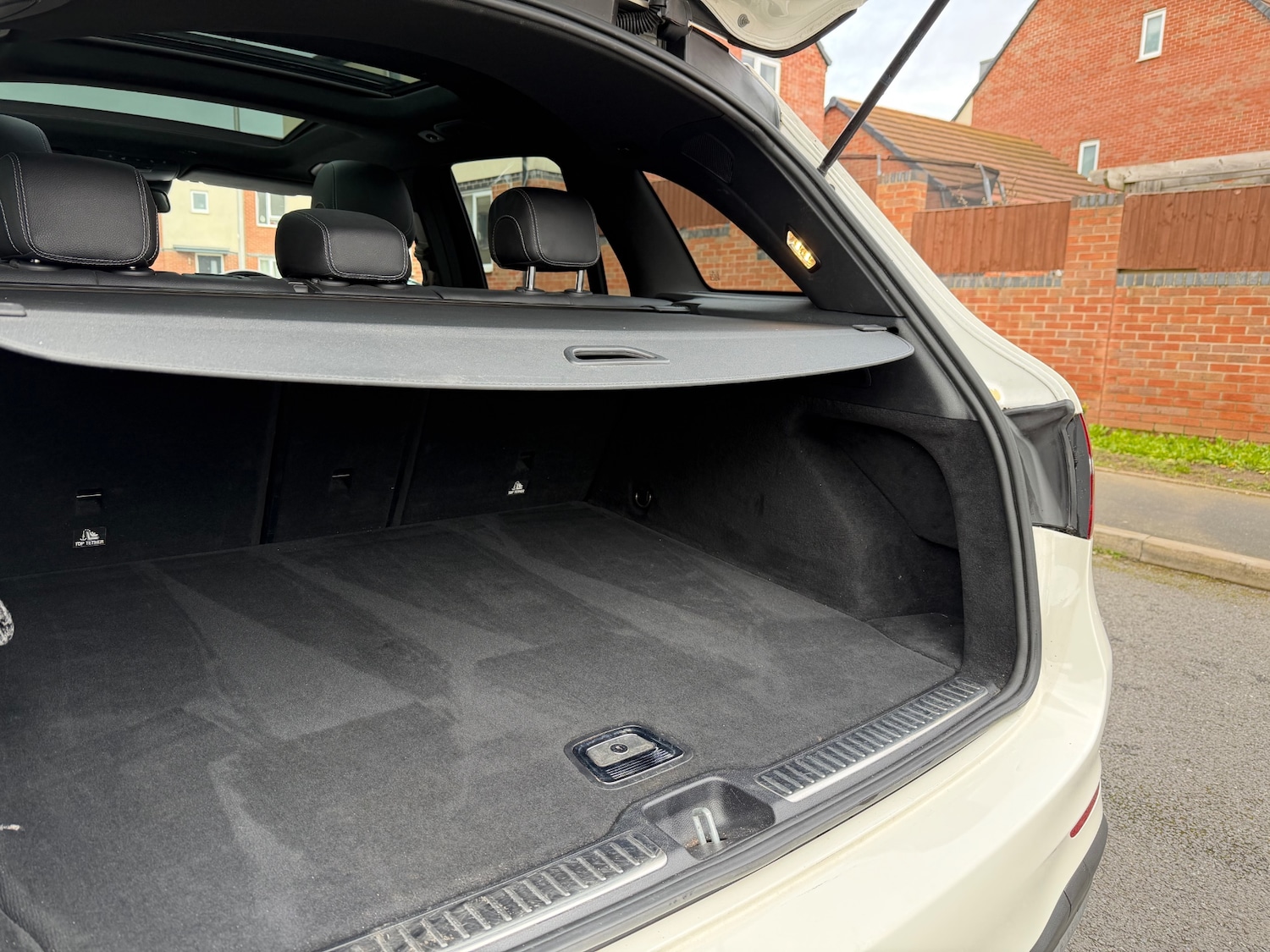 Used Mercedes-Benz GLC 2019 for sale - 77989183: Photo 15