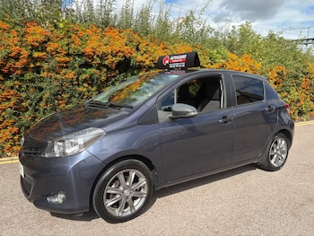 Used Toyota Yaris 2012 for sale - 75747060: Photo