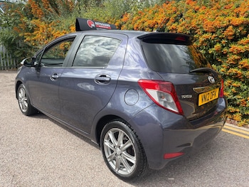 Used Toyota Yaris 2012 for sale - 75747060: Photo