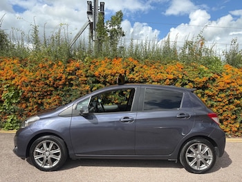 Used Toyota Yaris 2012 for sale - 75747060: Photo