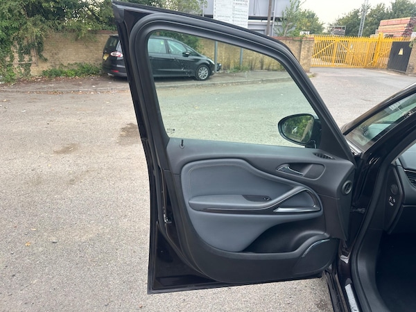 Used Vauxhall Zafira Tourer 2013 for sale - 75551617: Photo 26
