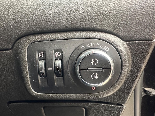 Used Vauxhall Zafira Tourer 2013 for sale - 75551617: Photo 34