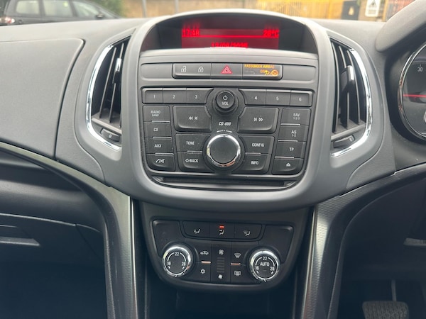 Used Vauxhall Zafira Tourer 2013 for sale - 75551617: Photo 41