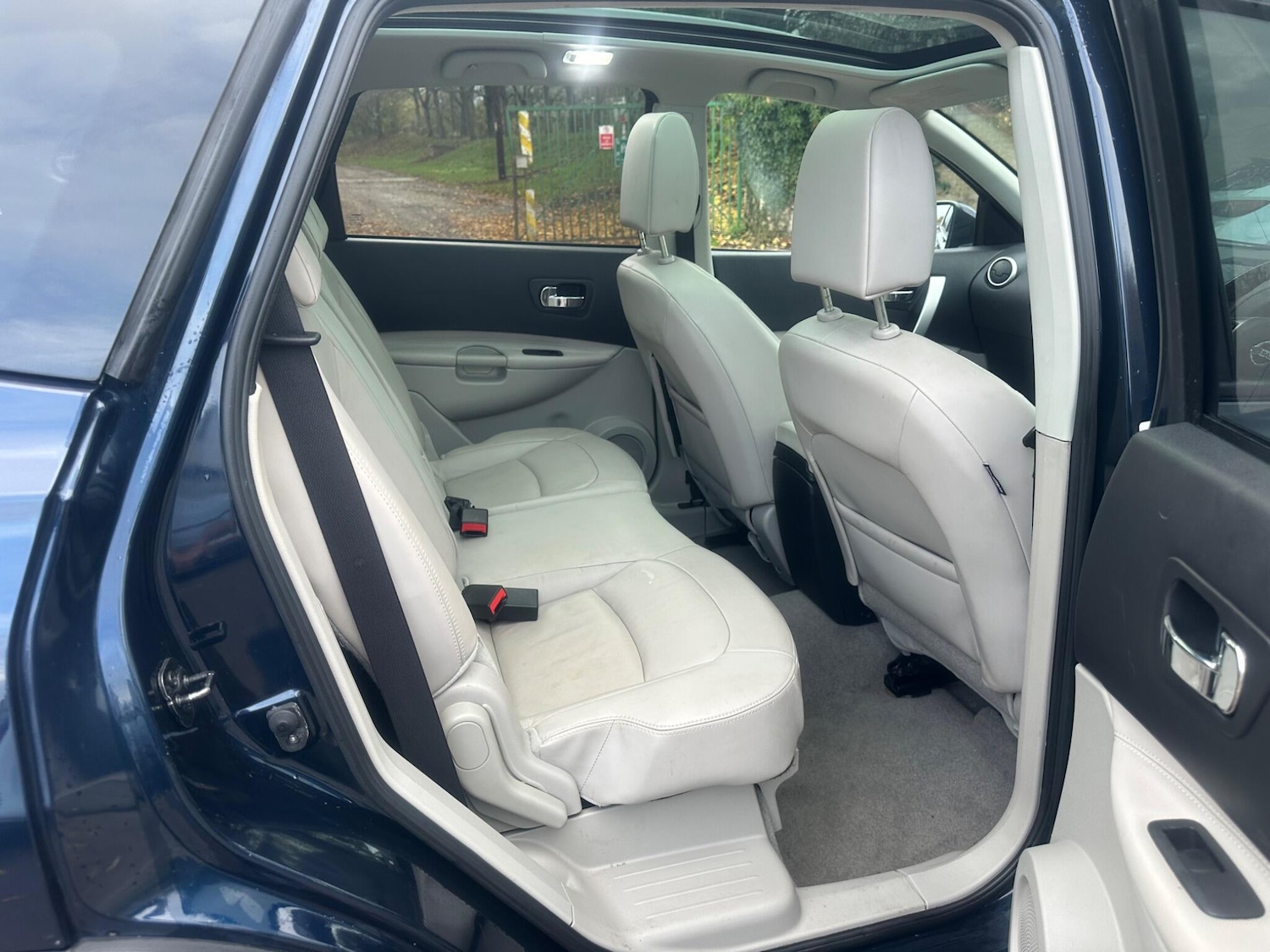 Used Nissan Qashqai+2 2012 for sale - 76549680: Photo 17