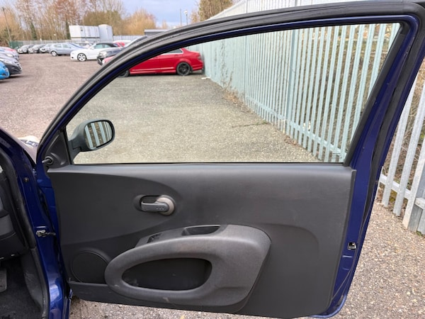 Used Nissan Micra 2004 for sale - 75531346: Photo 9