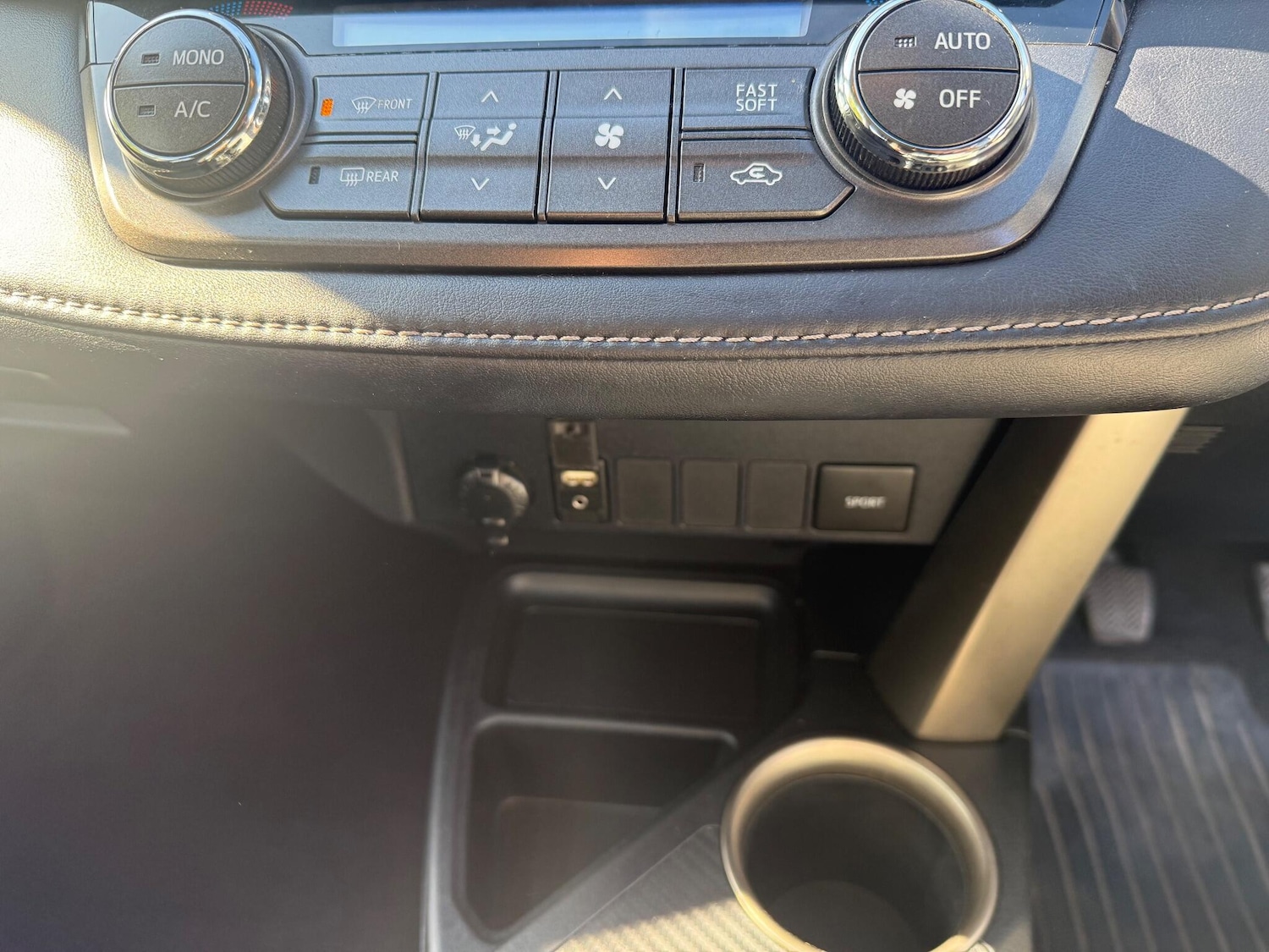 Used Toyota RAV4 2014 for sale - 76042684: Photo 25