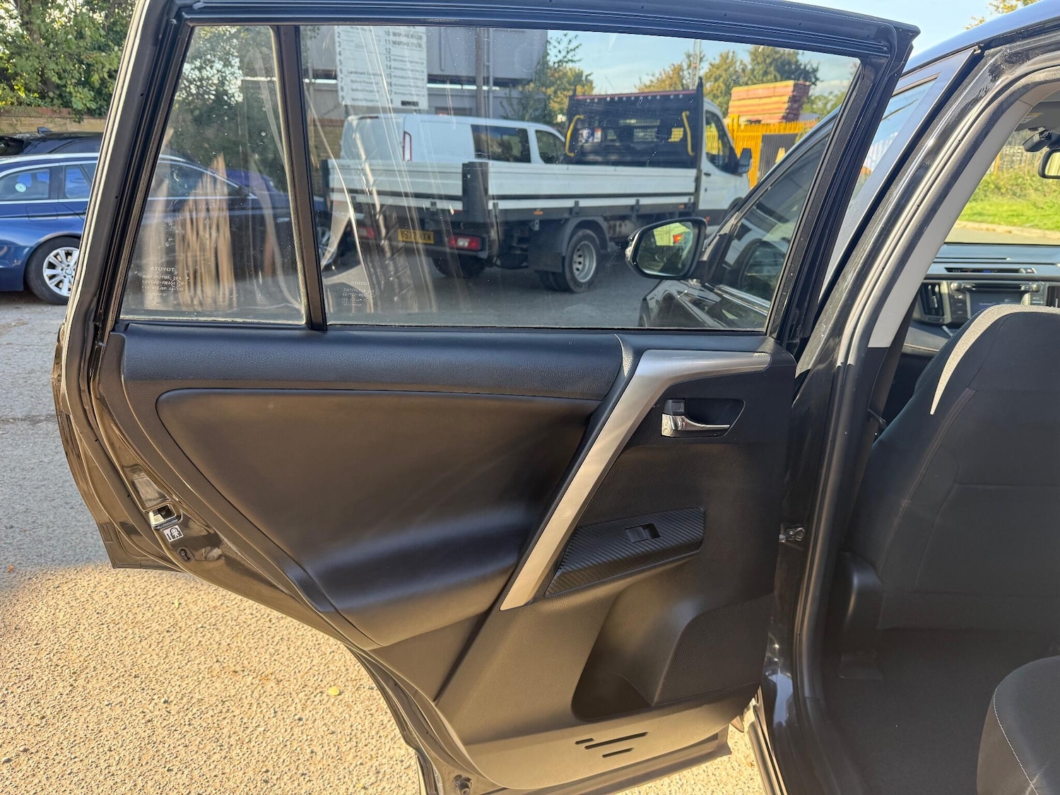 Used Toyota RAV4 2014 for sale - 76042684: Photo 29