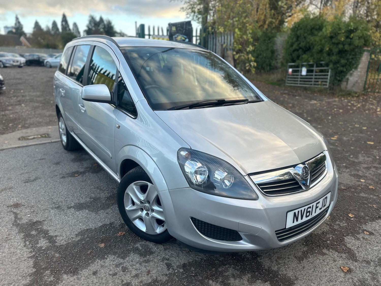 Used Vauxhall Zafira 2011 for sale - 76522300: Photo 1