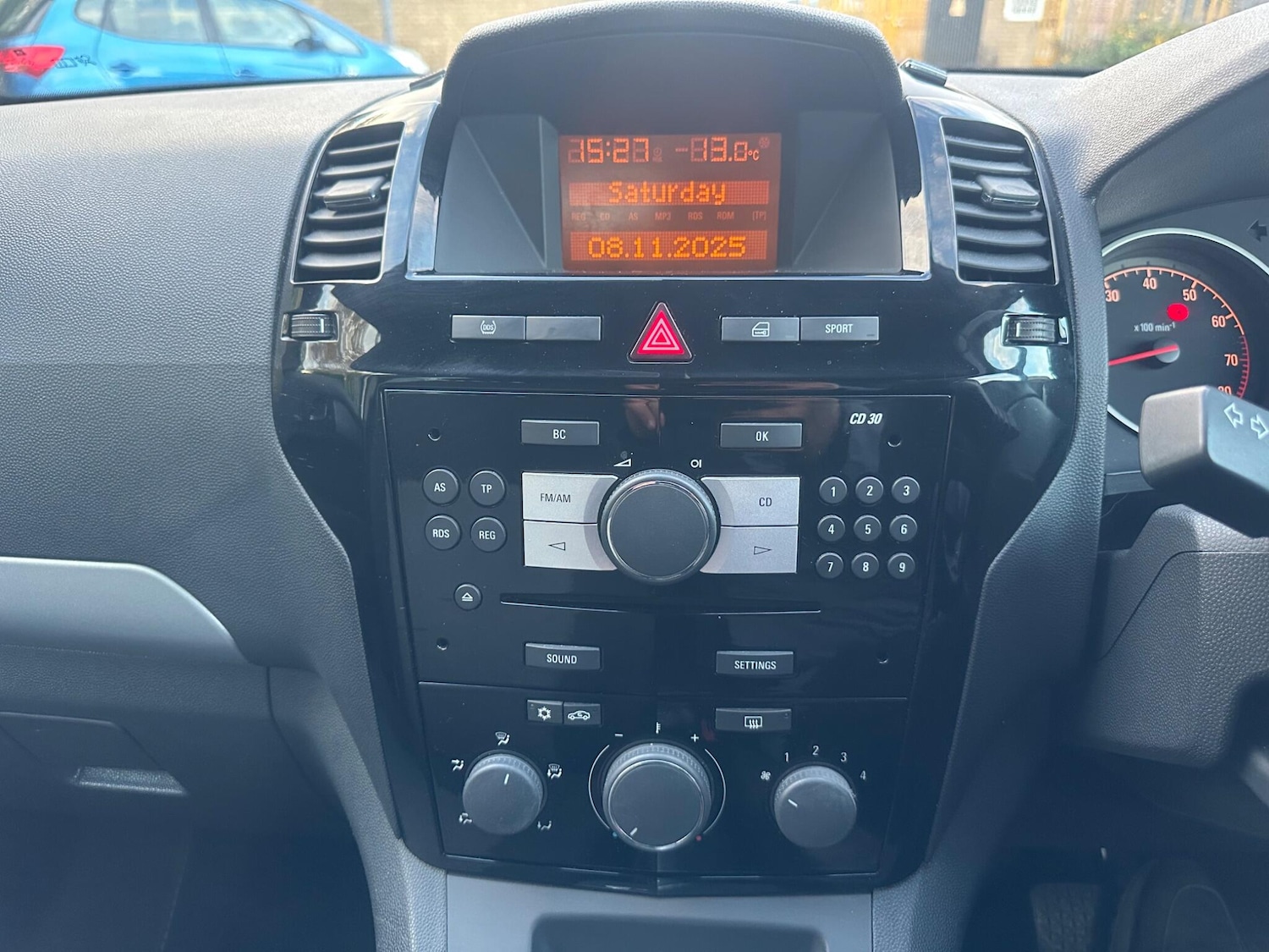 Used Vauxhall Zafira 2011 for sale - 76522300: Photo 10