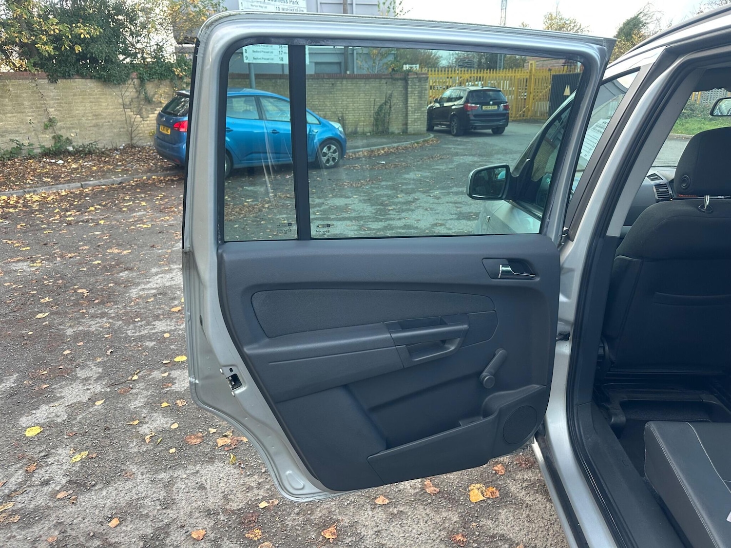 Used Vauxhall Zafira 2011 for sale - 76522300: Photo 30