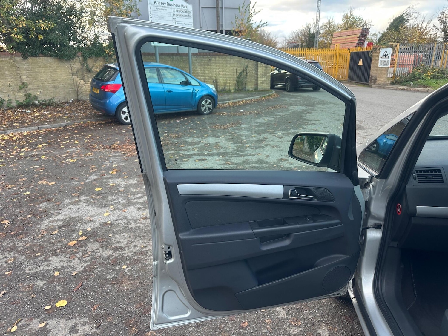 Used Vauxhall Zafira 2011 for sale - 76522300: Photo 31