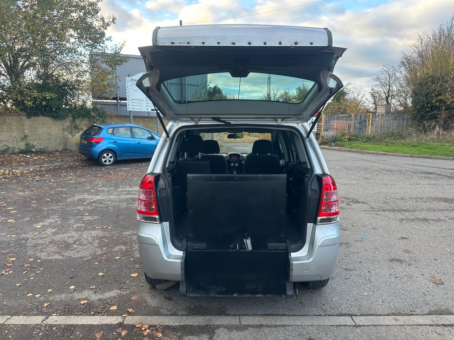 Used Vauxhall Zafira 2011 for sale - 76522300: Photo 37