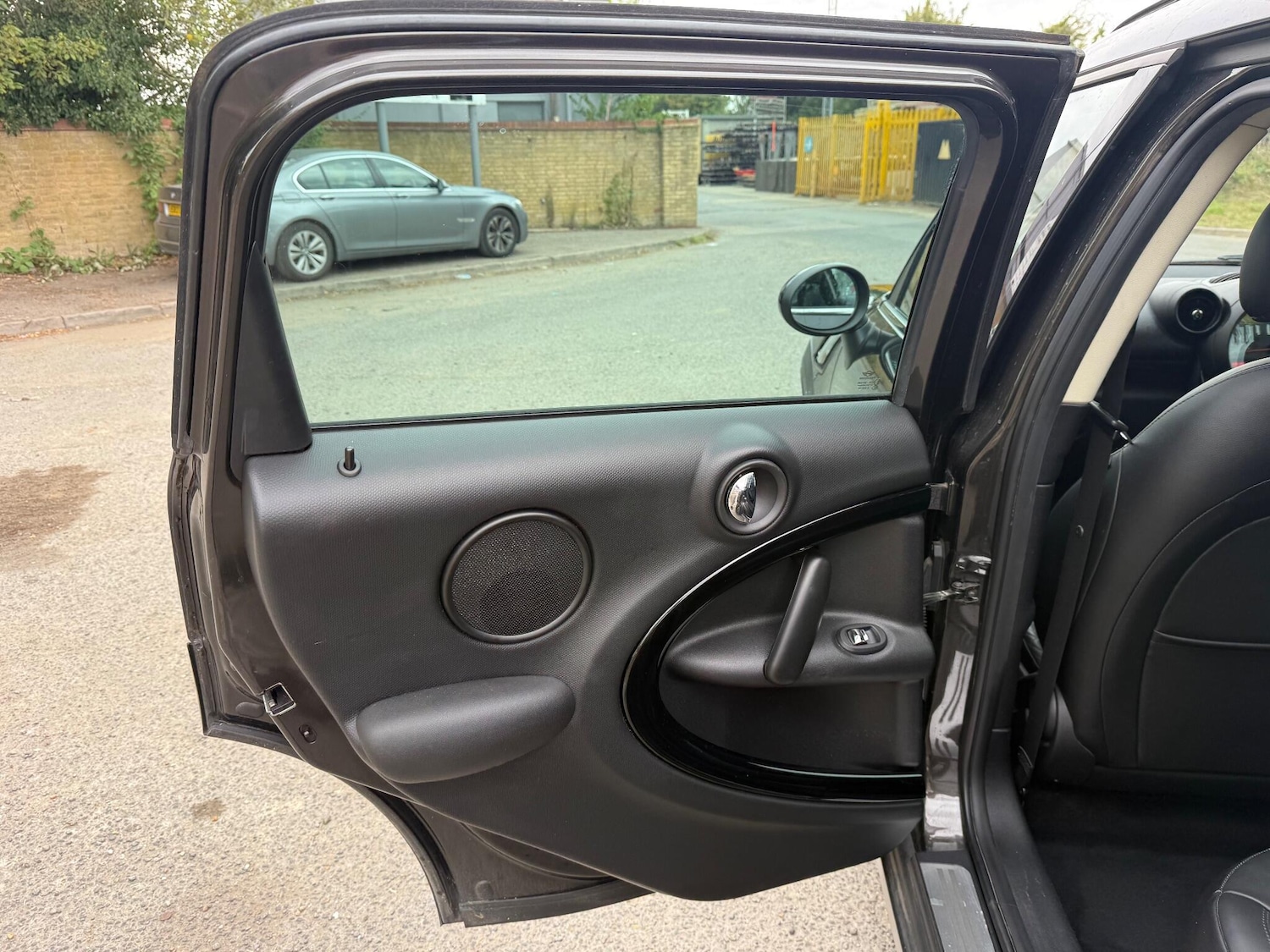 Vehicle 28