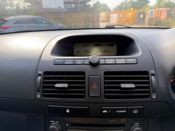 Used Toyota Avensis 2004 for sale - 75290370: Photo 21